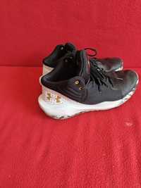 Under Armour Low Gold