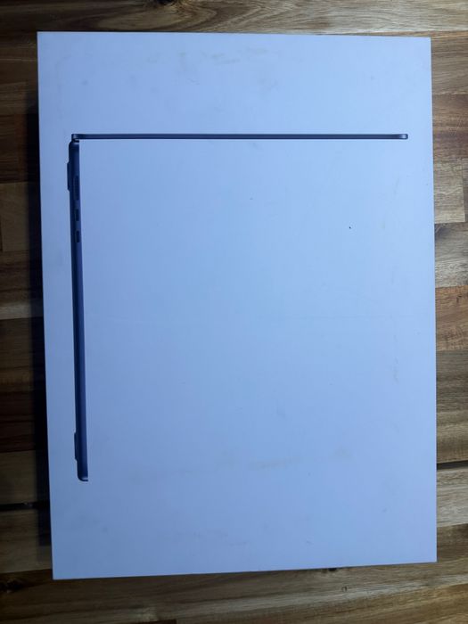 MacBook Air 15” M2 – 8GB RAM, 512GB SSD, Midnight – impecabil