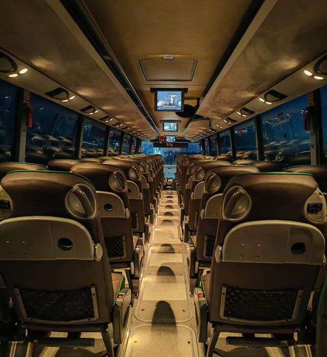 Transport persoane, închiriere microbuze și autocare, rent a car