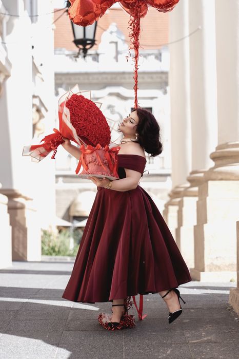 Rochie midie eleganta