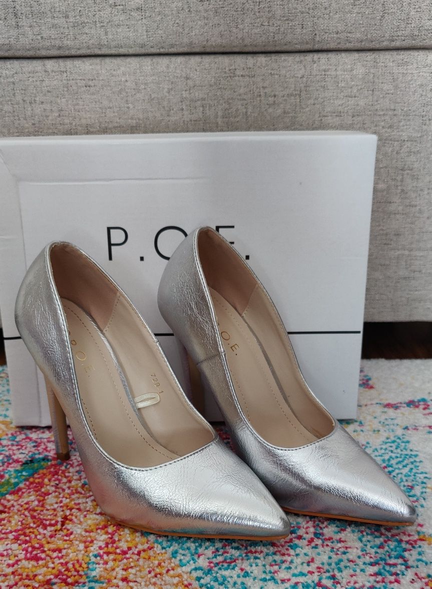 Pantofi stiletto Poema nr 37
