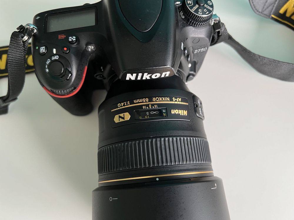 Aparat foto Nikon DSLR D750 cu obiectiv 85mm (se pot vinde si separat)