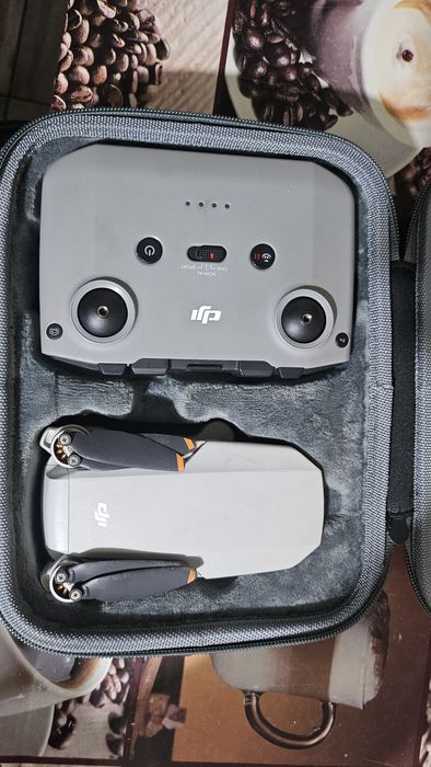 Drona Dji mini 2 controler si o baterie