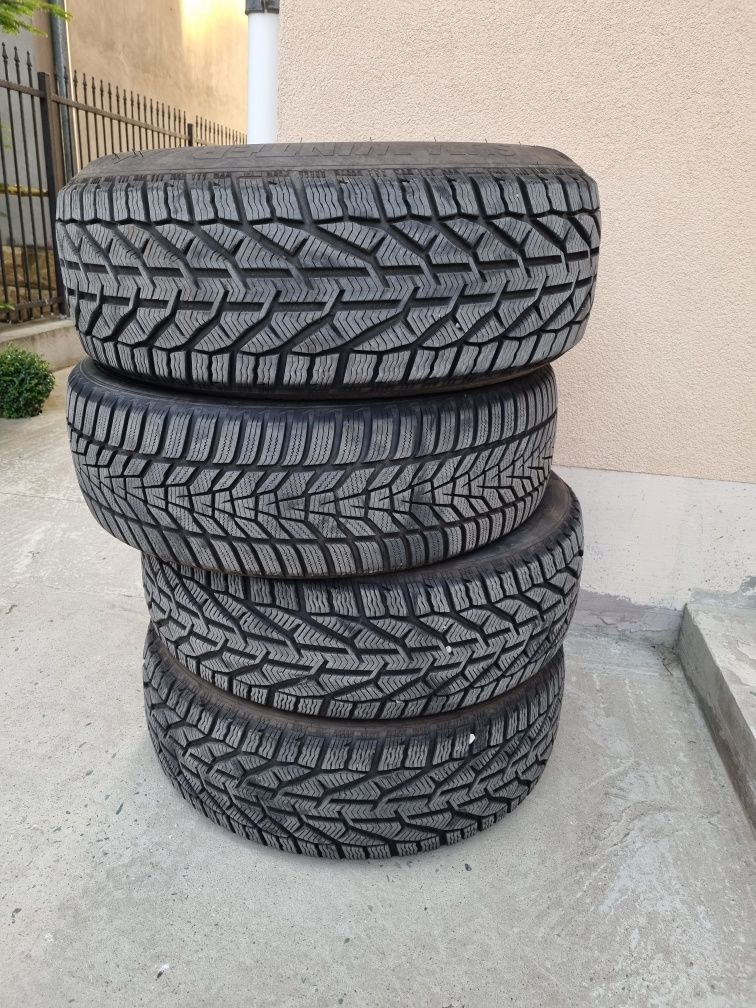 Vand anvelope 235/60 R18 Tigar de iarna