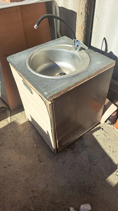 Раковина, домик, витрина