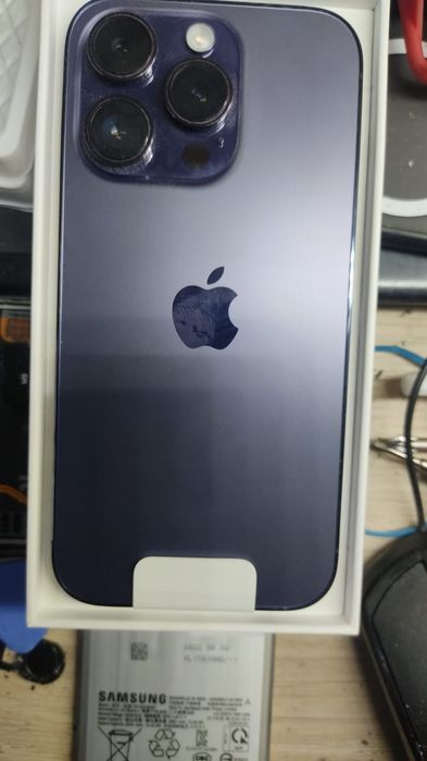 iPhone 14 Pro 128 gb
TrueTone работает 
Коробка ест