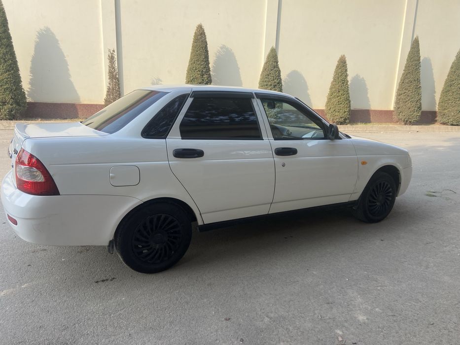 Лада приора сотилади холати яхши , метан газда