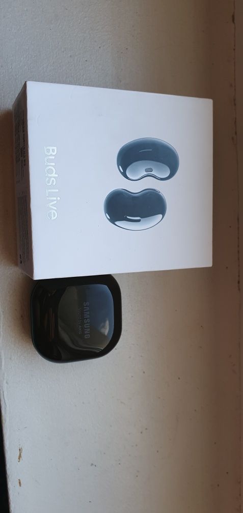 Casti bluetooth Samsung Galaxy Buds Live, Cosmic Black