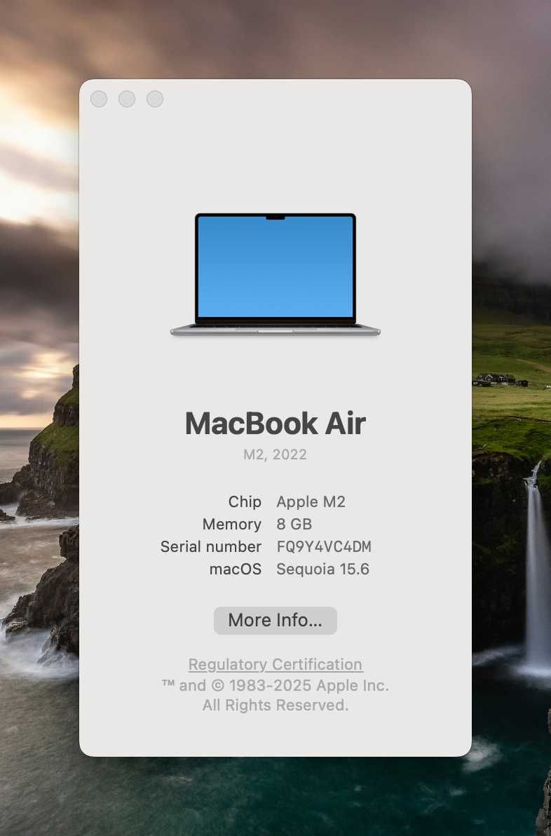 Macbook M2, 2022, 14", 8GB RAM, 256GB