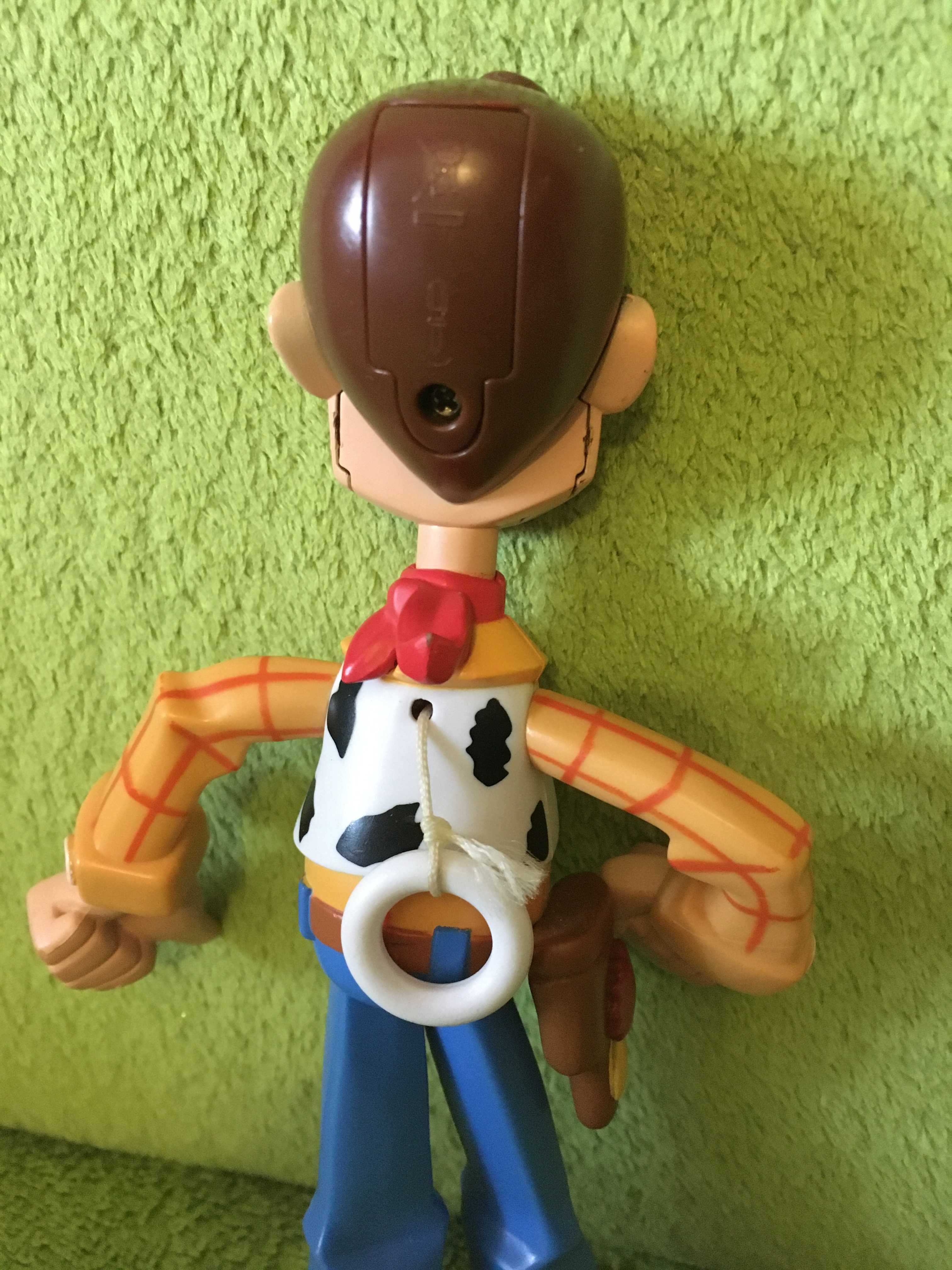 Jucarie interactiva Woody - Toy Story