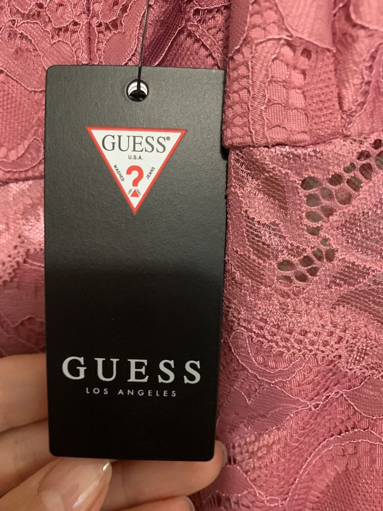 Оригиналнa рокля Guess