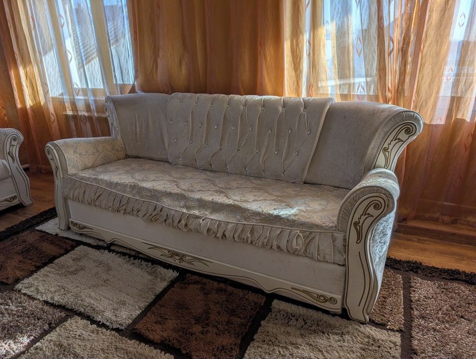 Комплект из 2-х диванов в отличном состоянии