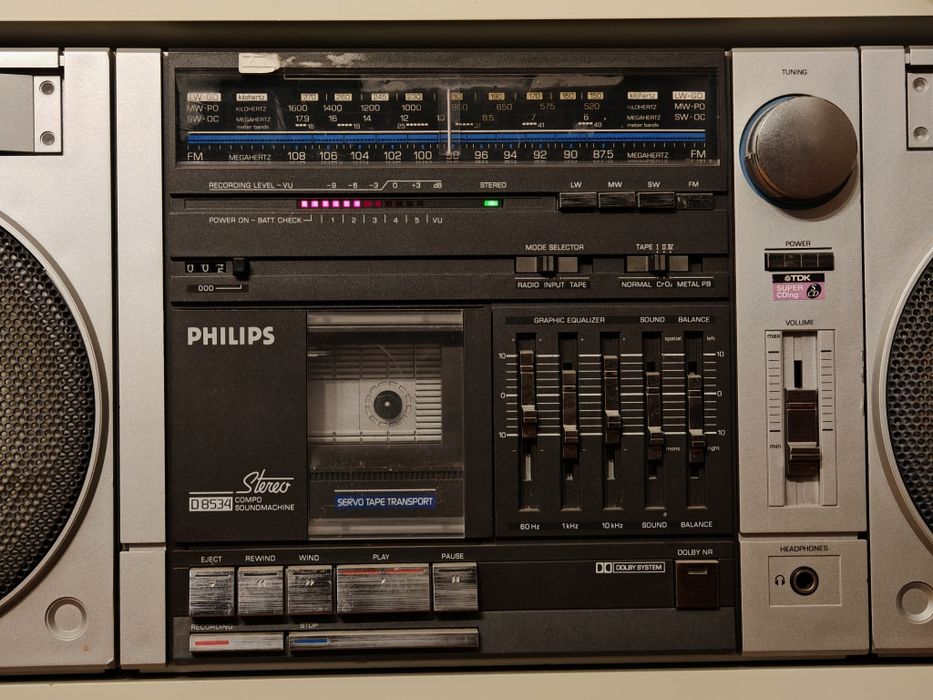 Vând casetofon Philips D8534 - 1986, stereo, Radio 4 benzi