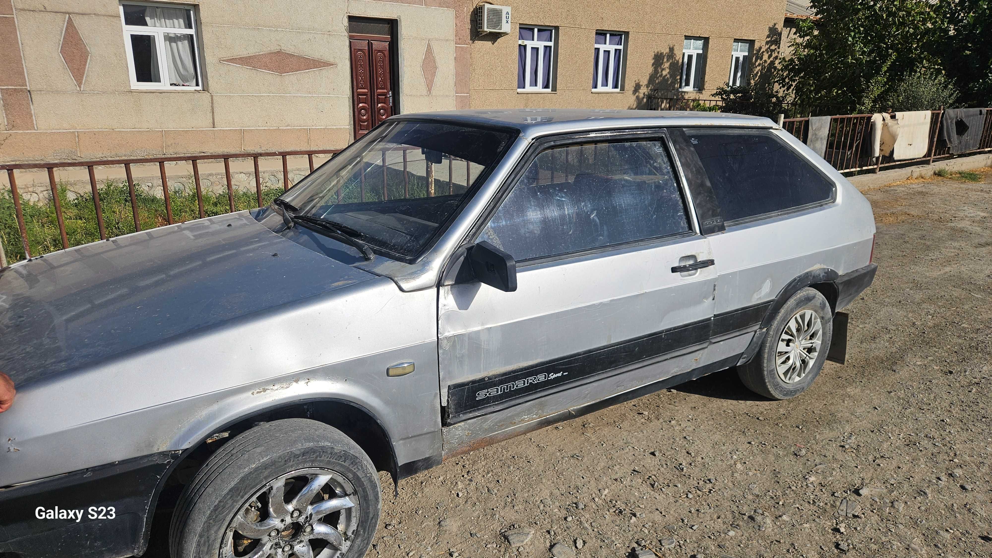 Vaz 2108 sotiladi
