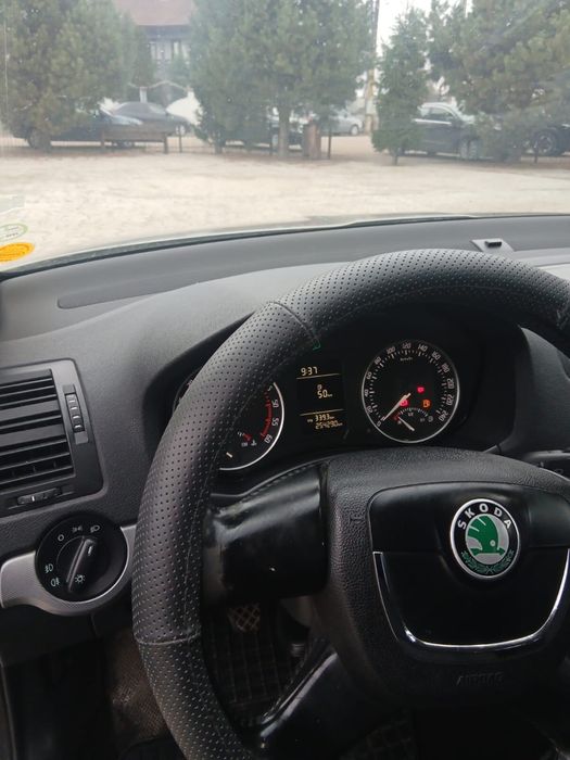 Vând Skoda Octavia 2