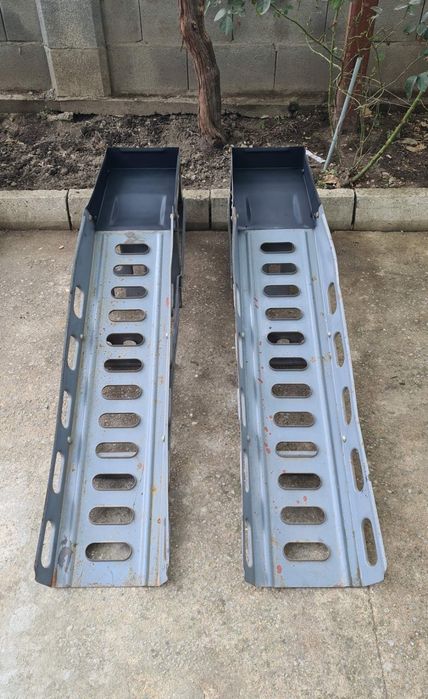 Рампи за автомобили немски