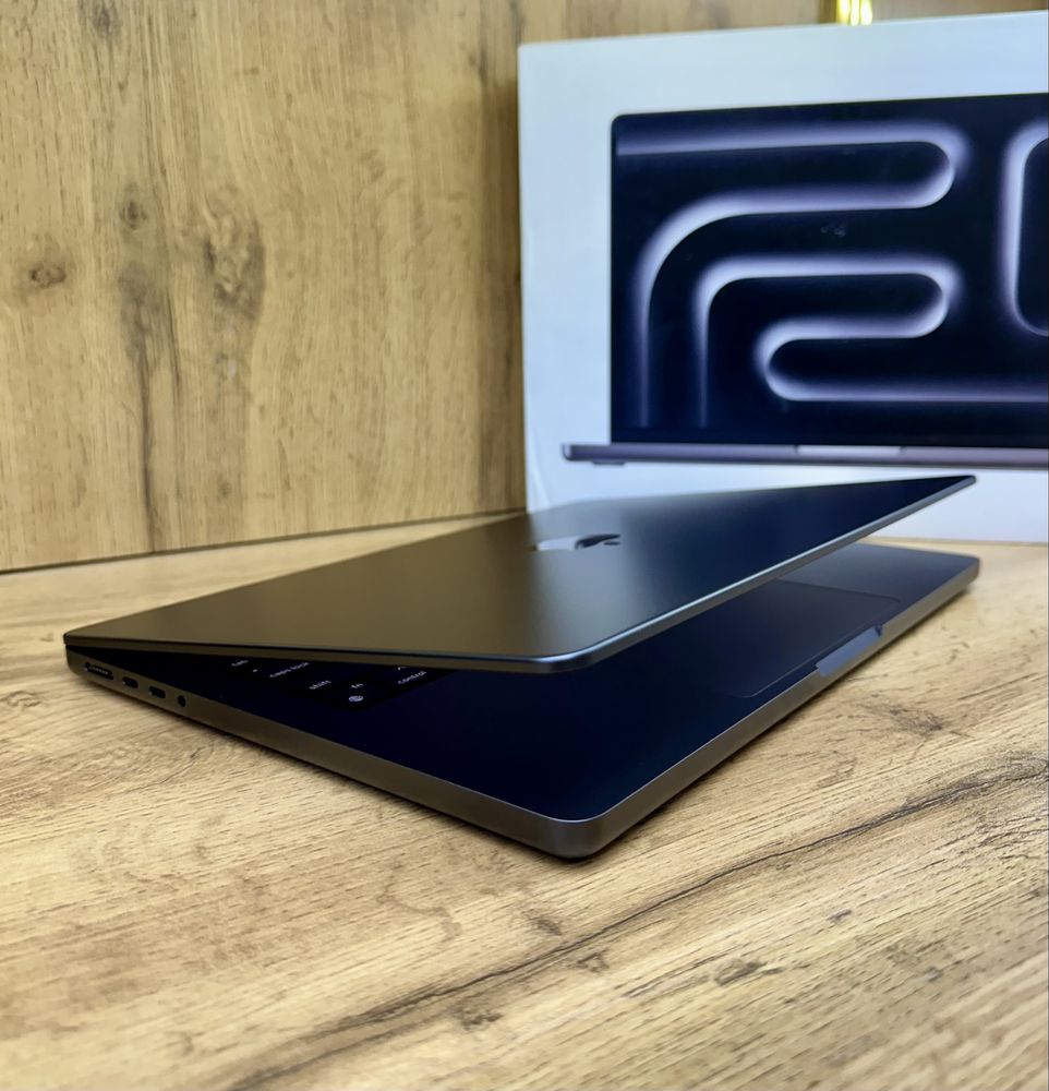 Macbook M3 Pro 18/512GB 100% Емкость