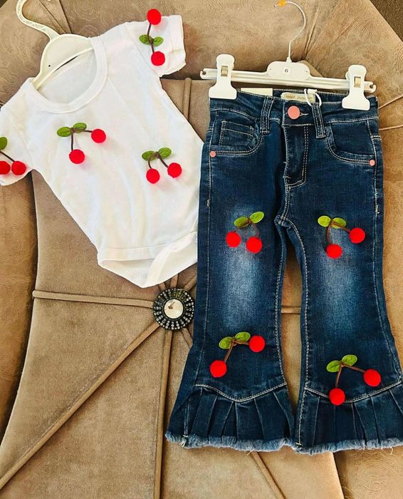 Compleu pentru fetițe