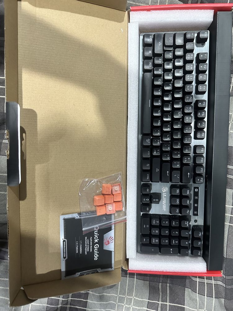 Продам клавиатуру