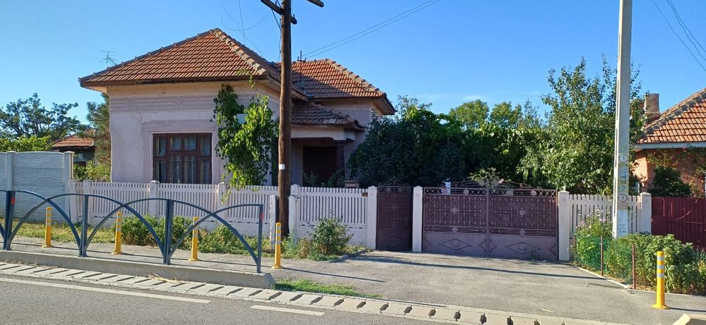 Vand casa la Terpezita