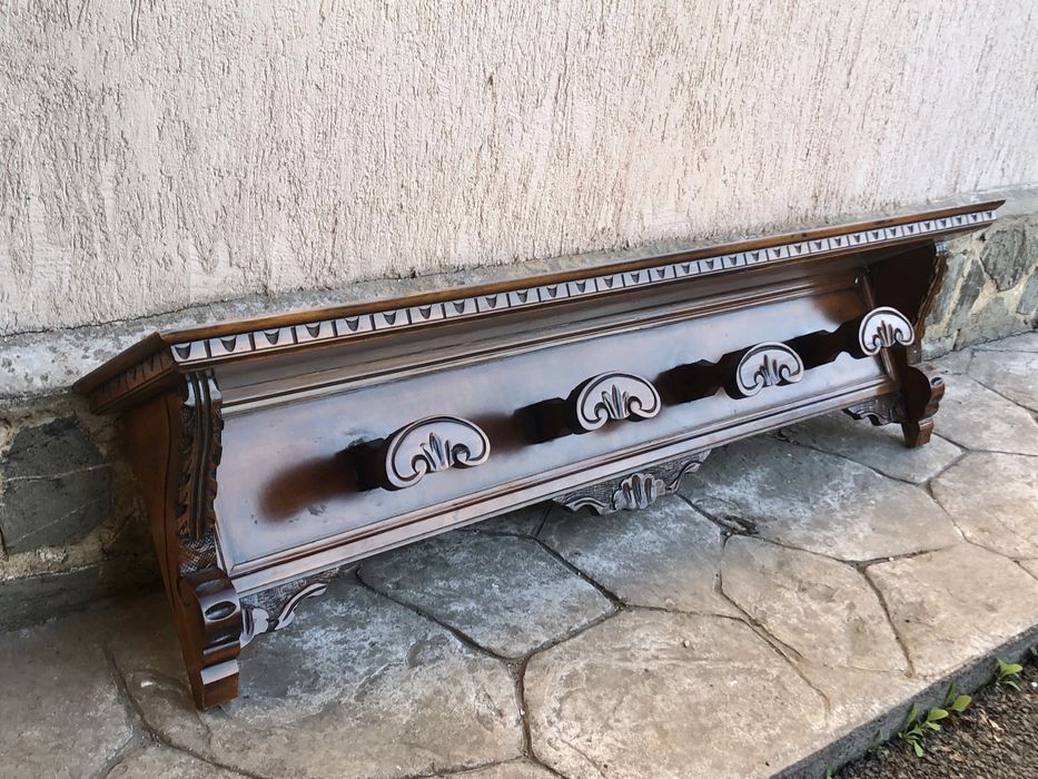 Cuier lemn masiv sculptat retro vintage