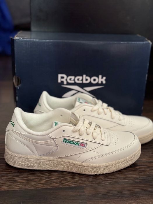 Нови! Женски кецове REEBOК