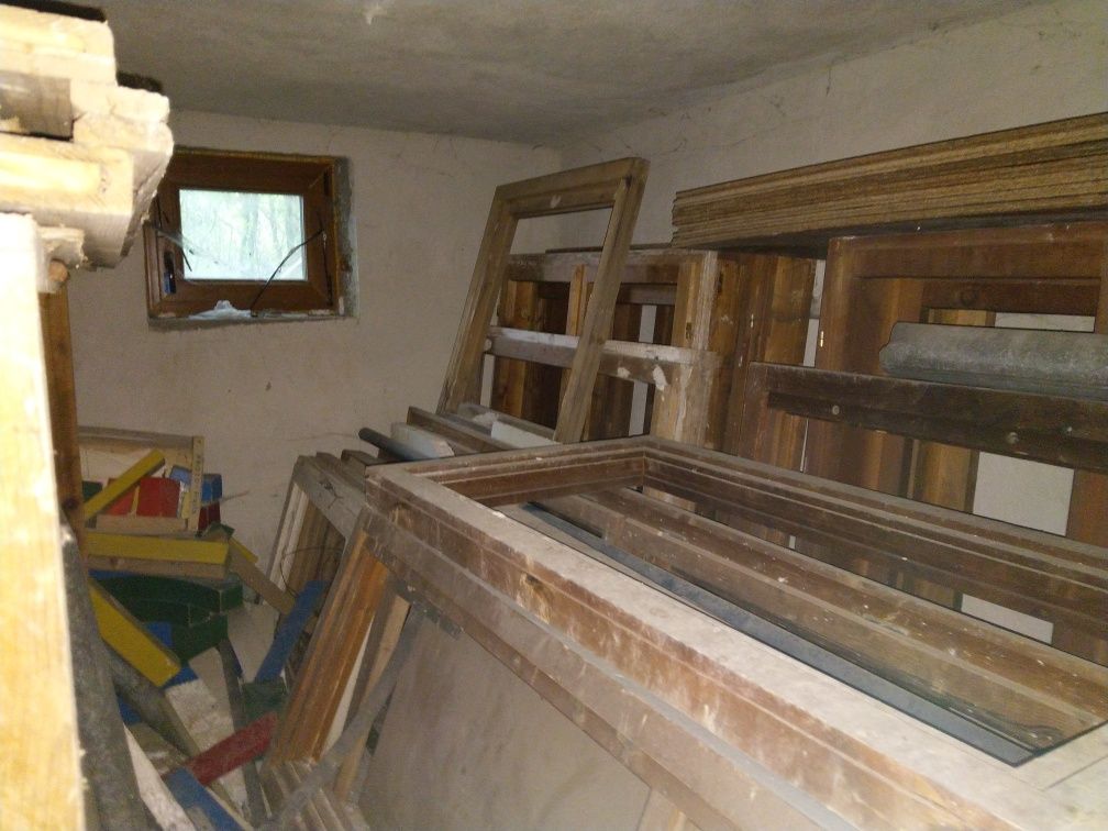 Стара дървена дограма