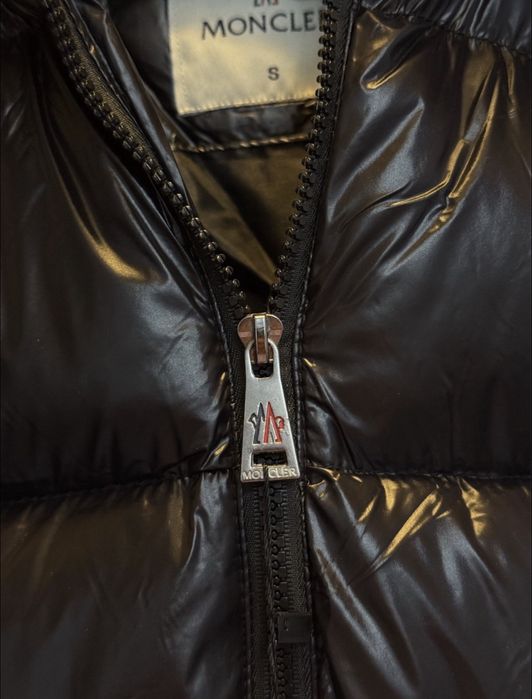 Geaca M.O.N.C.L.E.R Negru mat