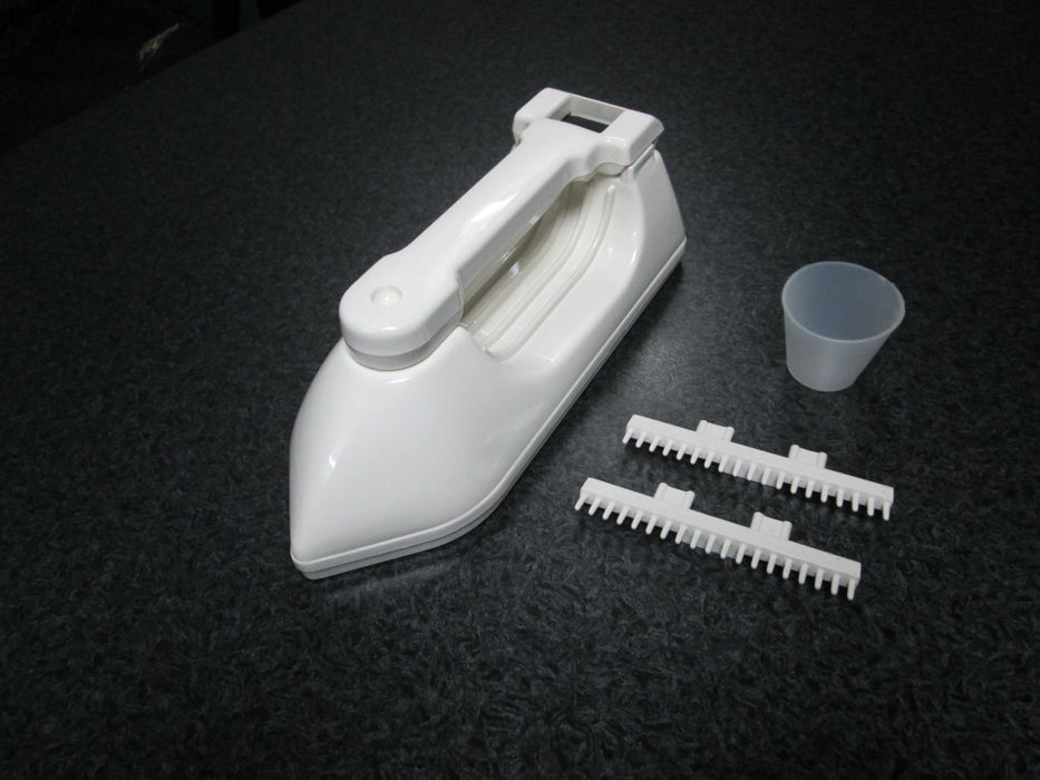 Продавам нова електродна ютия ELEGANT STEAMER