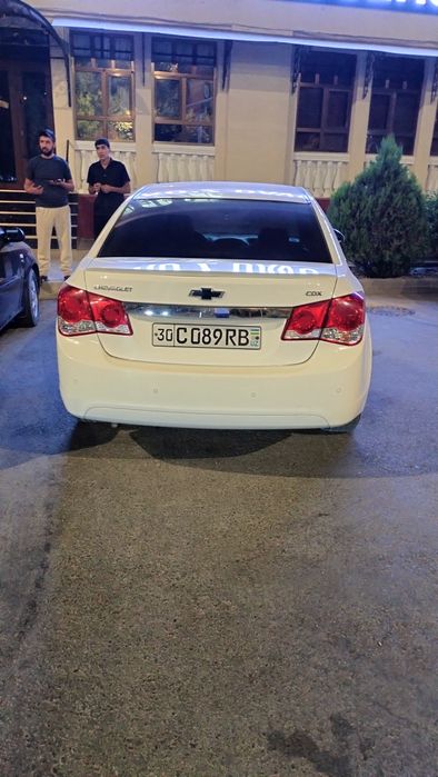 Chevrolet cruze 1,6 holati yaxshi aftamat