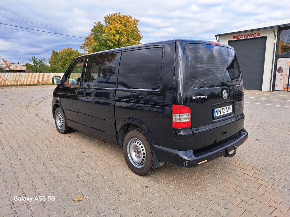 Vând Volkswagen Multivan 2005