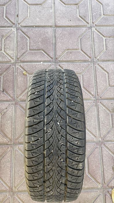 Продаю б/у зимние шины 205/55 R16. Имеется рассрочка