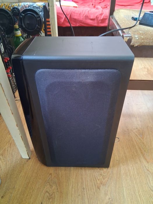 Продавам Домашно кино Самсунг и Лед Проектор