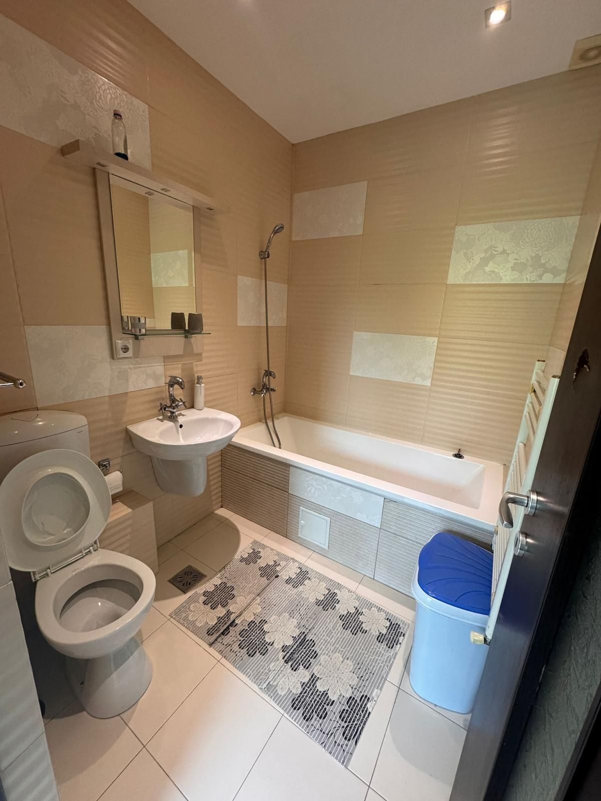 Vând apartament 2camere