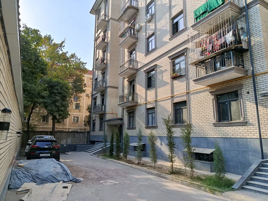 Сергели 1 . Дуплекс 6/7  200 квадрат Кирпич