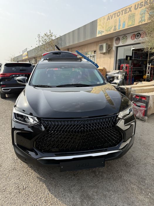 Tracker 2023 Premier