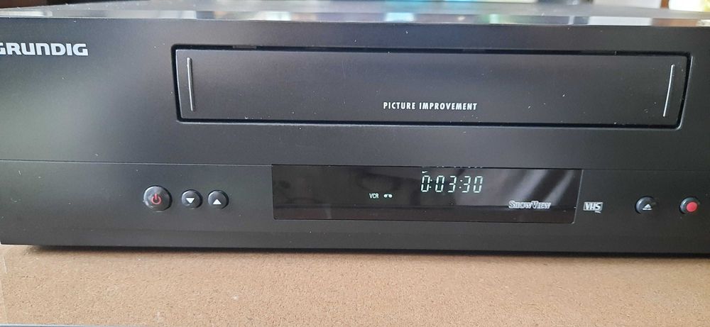 video recorder vhs GRUNDIG