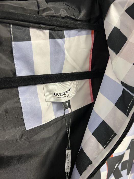 Geaca BURBERRY super calitate