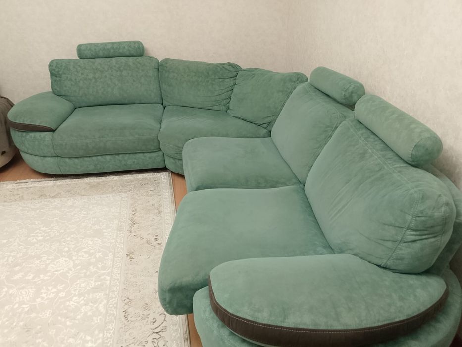 Продам Диван с креслом