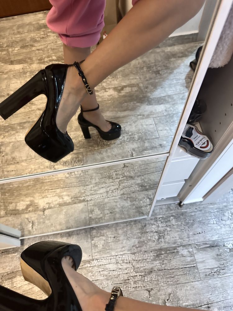 Обувки Valentino 37 номер
