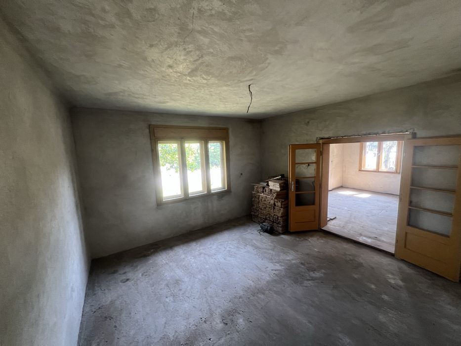 Casa 4 camere Sat Petea