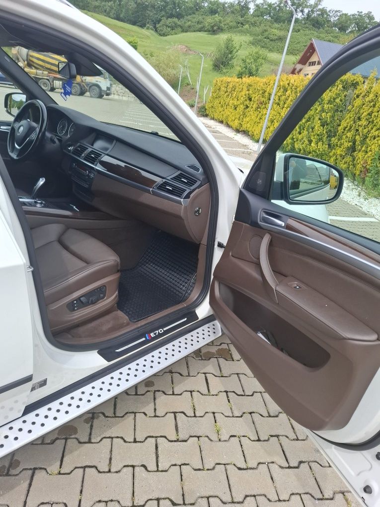 Bmw x5 2012 x drive facelift 306 cp 4.0