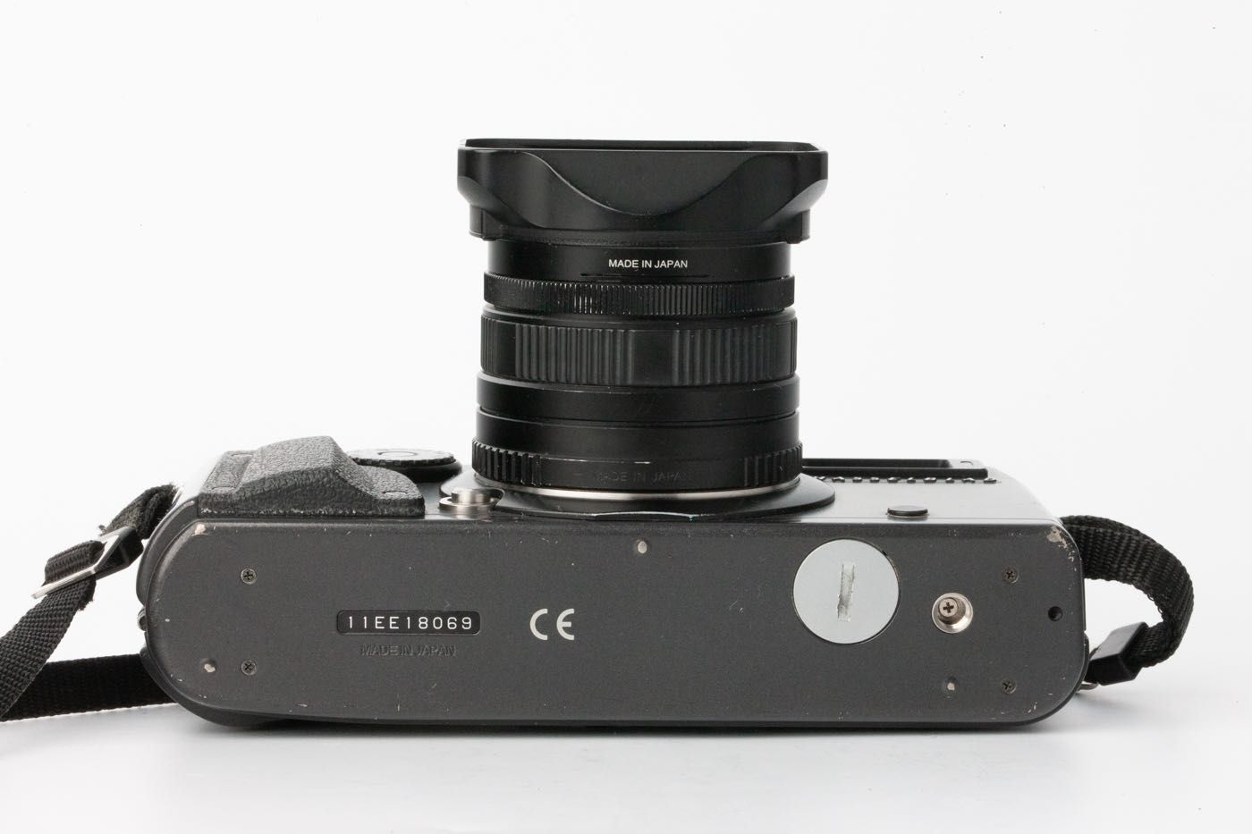 Hasselblad Xpan cu obiectiv 45mm f4