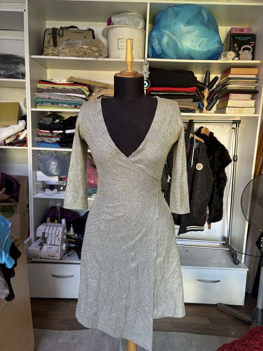 Платье блестящее