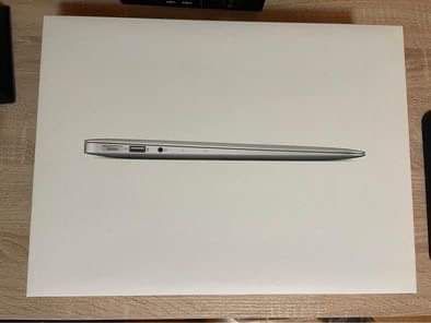 Vand Macbook Air 2017, 13”