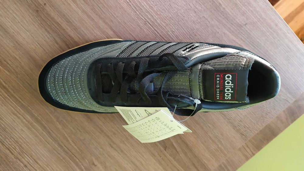 Нови футболни обувки Adidas