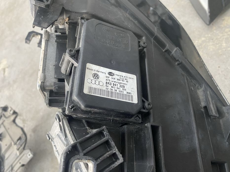 Завиващи фарове за Audi A4 B8, Ауди