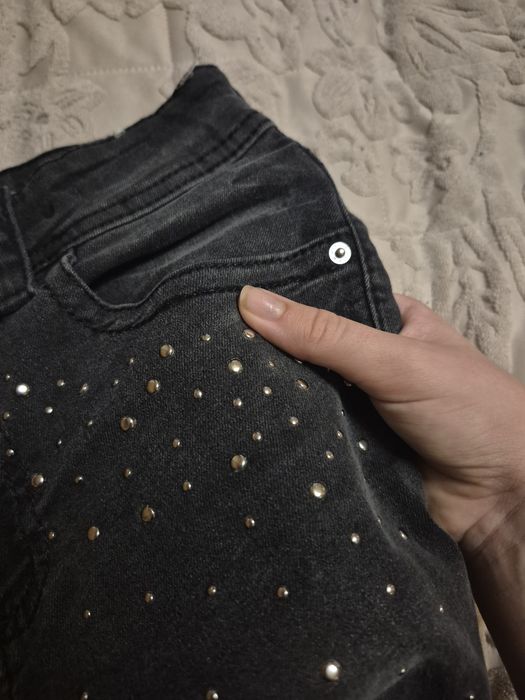 Дънки с камъчета