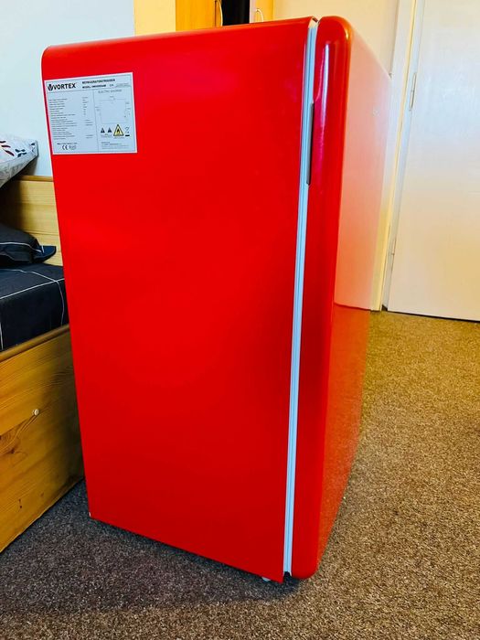 Vand frigider Vortex VD9SRD01M-stare foarte buna, folosit 1 an
