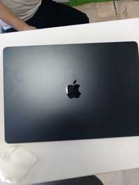 Продаётся MacBook Air 15" M2